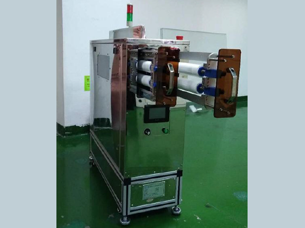 Vertical sticky dust machine